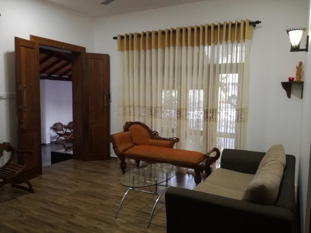 Bianco Terrace Hotel Negombo Esterno foto