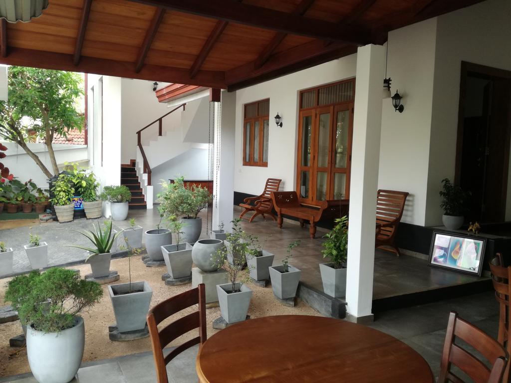 Bianco Terrace Hotel Negombo Esterno foto