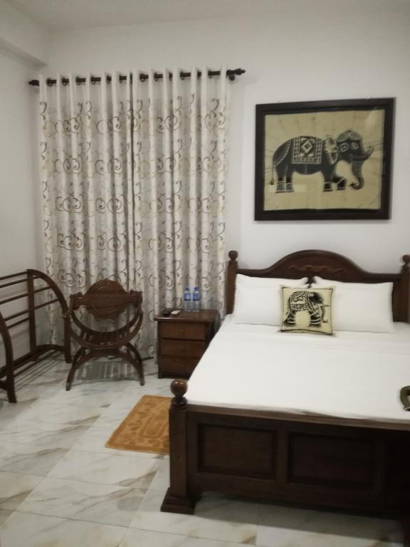 Bianco Terrace Hotel Negombo Esterno foto