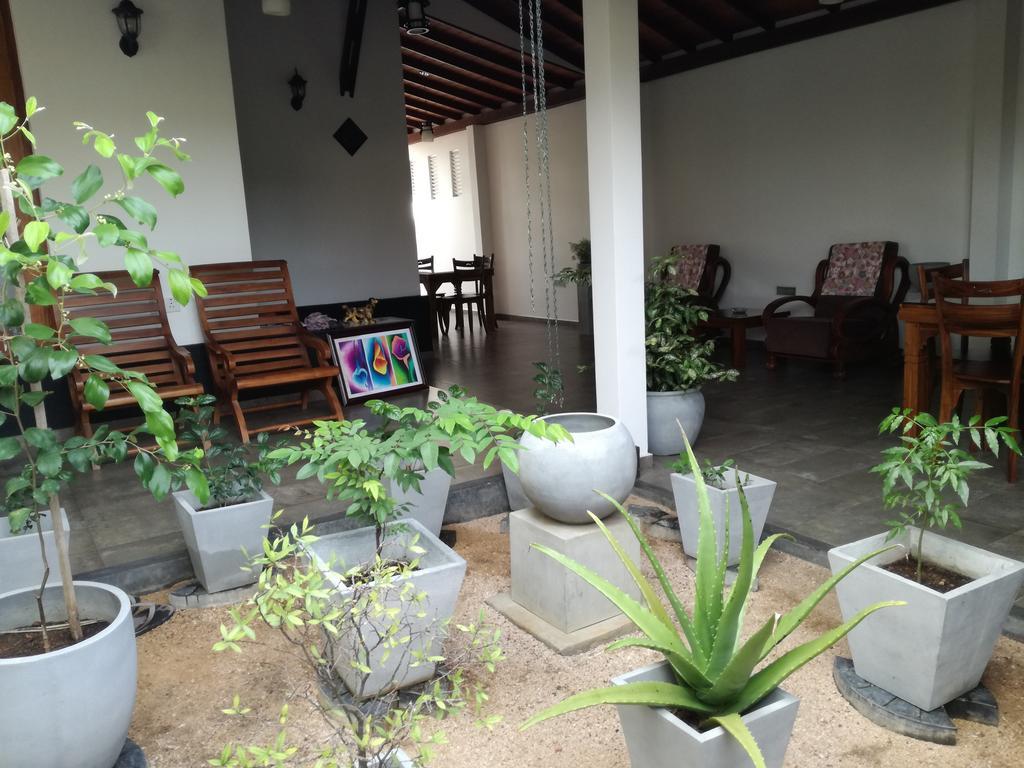 Bianco Terrace Hotel Negombo Esterno foto